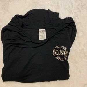 Cute black pink top!